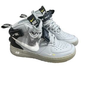Nike Air Force 107 Mid LV8 'Wolf
Grey' Sz 4.5Y